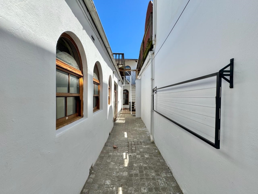 4 Bedroom Property for Sale in Woodstock Western Cape